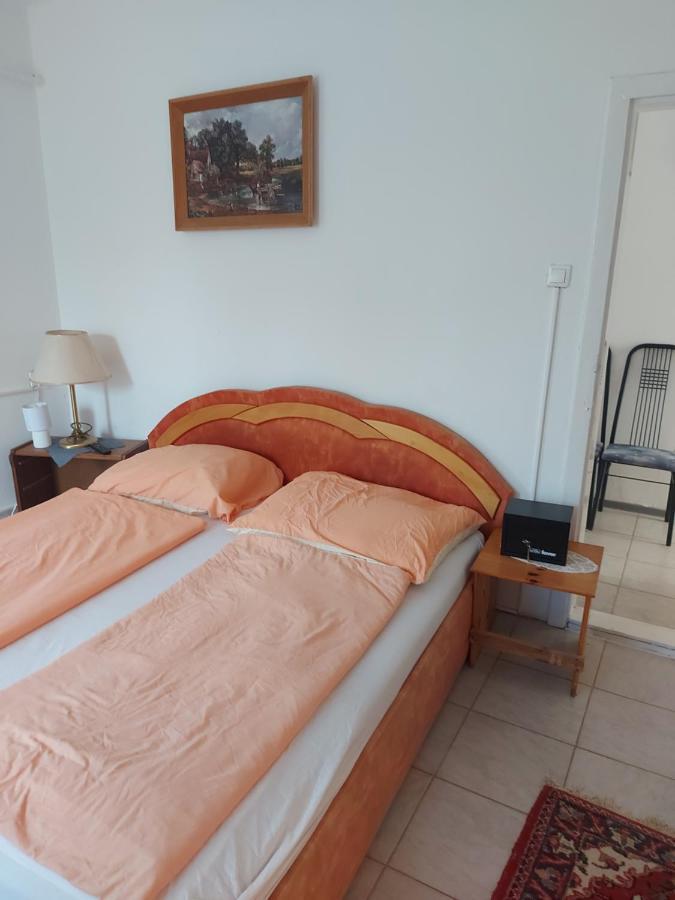 Nosztalgia Vendégház Tapolca Esterno foto